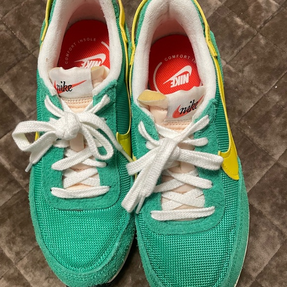 Women's Waffle Debut Vintage-Like Casual Sneakers Size 6.5 - Picture 2 of 6